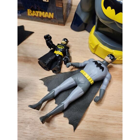 Batman Collector’s Lot – Action Figures, Imaginext, Alarm Clock & Tin Lunchbox - Picture 13 of 14